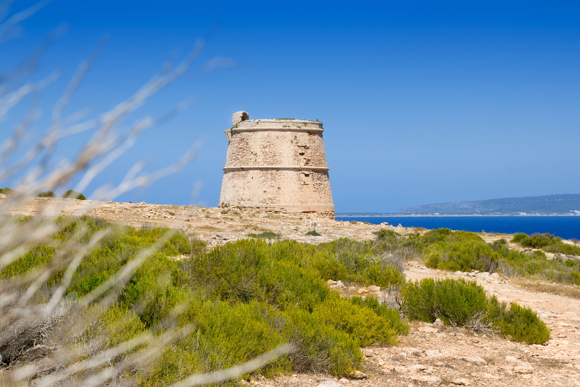 Home 10 torri di difesa formentera