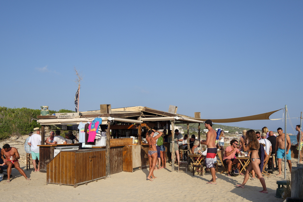 Home 13 chiringuito el pirata formentera