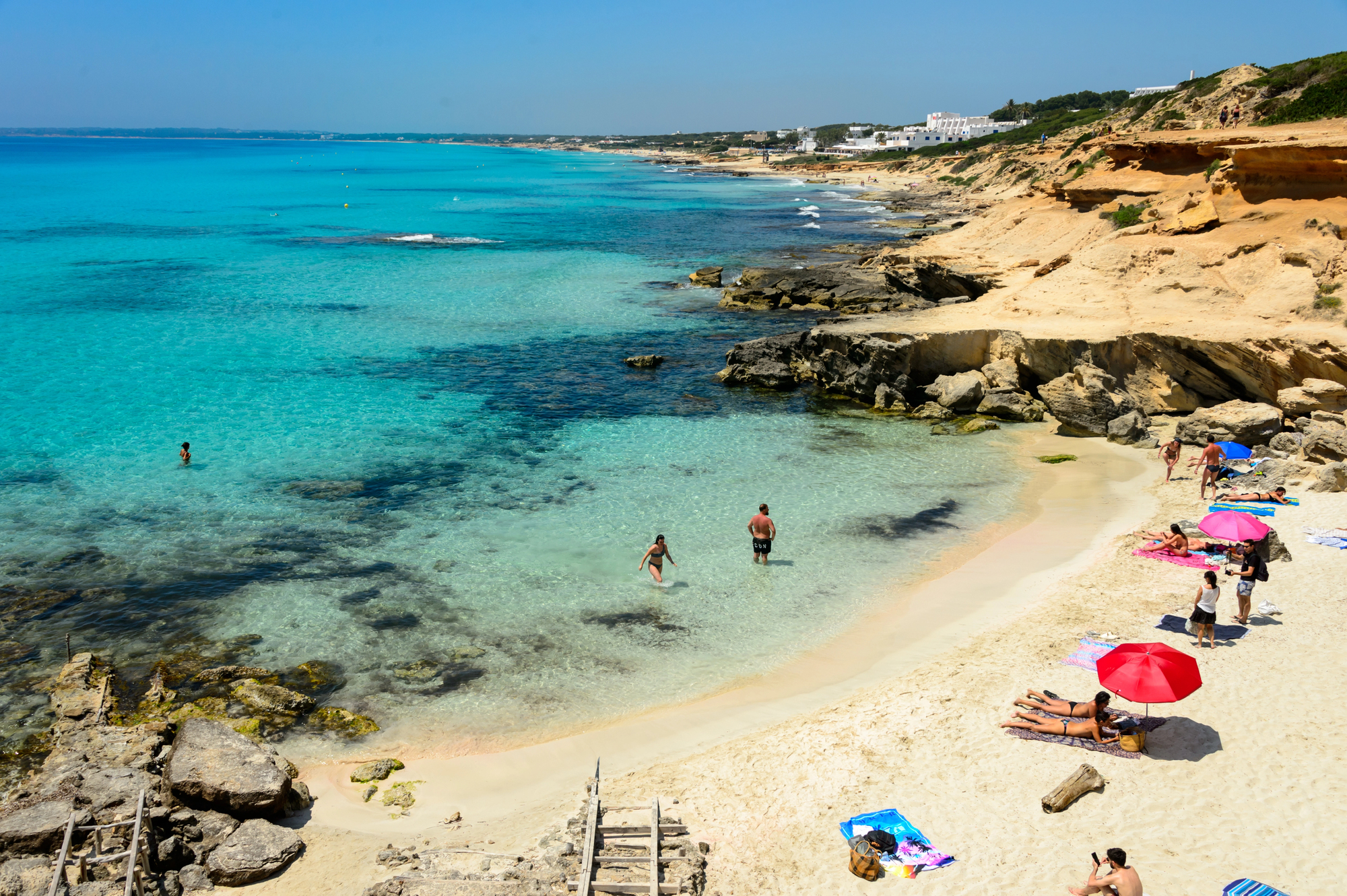 Home 17 es calo des mort formentera